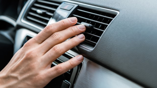 Salono šildymo ir kondicionavimo sistema